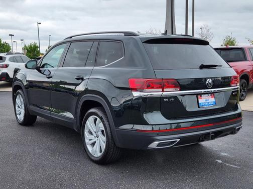 Racing Green 2022 Volkswagen Atlas 3.6L SE w/Technology
