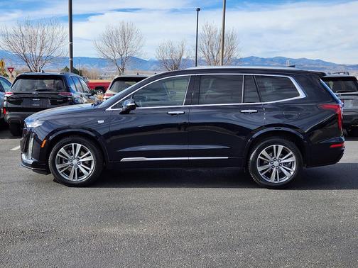 2022 Cadillac XT6 Premium Luxury FWD