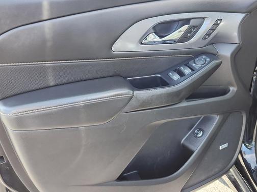 Mosaic Black Metallic 2021 Chevrolet Traverse Premier