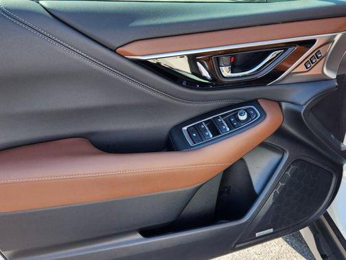 2022 Subaru Outback Touring XT