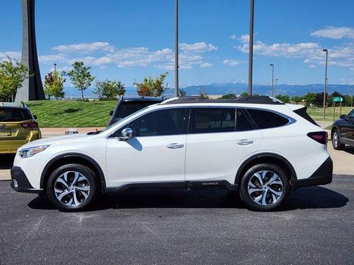 2022 Subaru Outback Touring XT