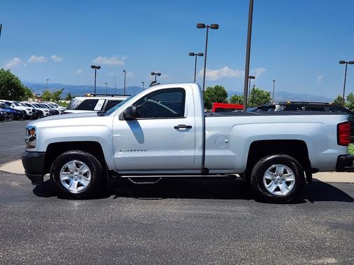 Silver Ice Metallic 2018 Chevrolet Silverado 1500 WT