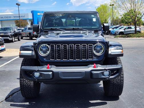 Black Clearcoat 2024 Jeep Gladiator Rubicon