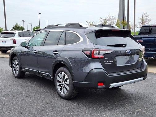 2025 Subaru Outback Touring XT