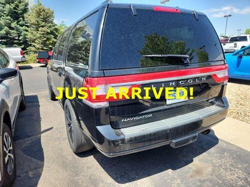 2015 Lincoln Navigator Base