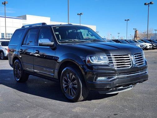 2015 Lincoln Navigator Base