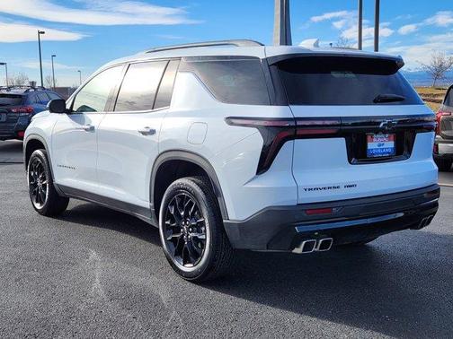 2025 Chevrolet Traverse LT
