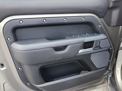 2022 Land Rover Defender 110 X