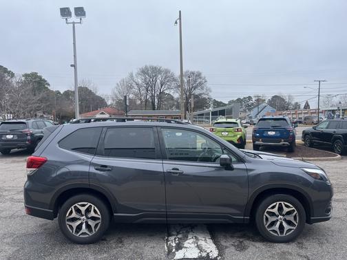 2024 Subaru Forester Premium