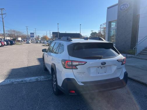 2023 Subaru Outback Premium