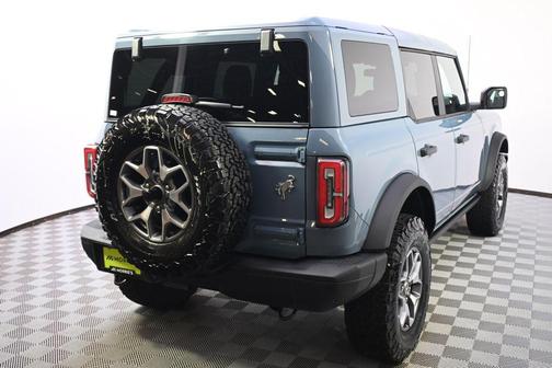 Azure Gray Metallic Tri-Coat 2025 Ford Bronco Badlands
