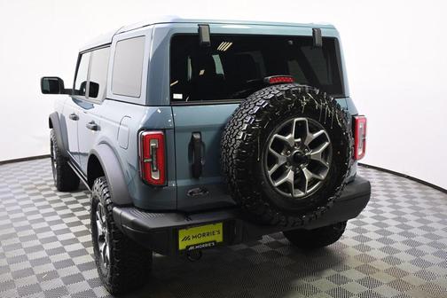 Azure Gray Metallic Tri-Coat 2025 Ford Bronco Badlands