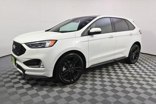 Star White Metallic Tri-Coat 2022 Ford Edge ST