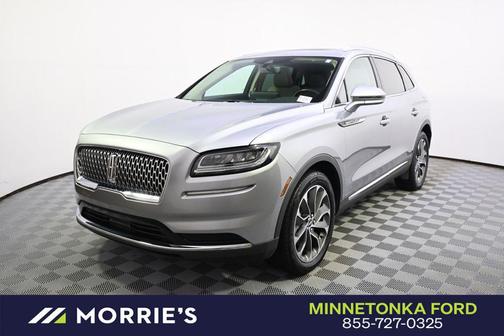 Silver Radiance Metallic Clearcoat 2023 Lincoln Nautilus Reserve