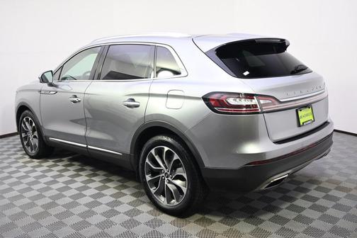 Silver Radiance Metallic Clearcoat 2023 Lincoln Nautilus Reserve