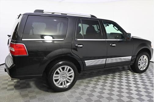 2013 Lincoln Navigator Base
