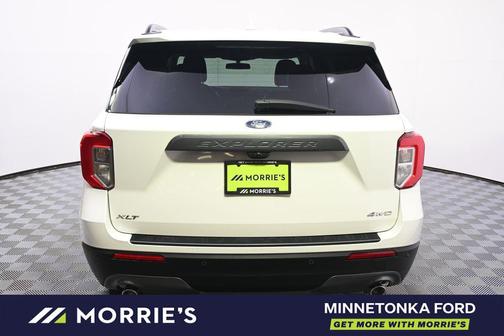 Star White Metallic Tri-Coat 2023 Ford Explorer XLT