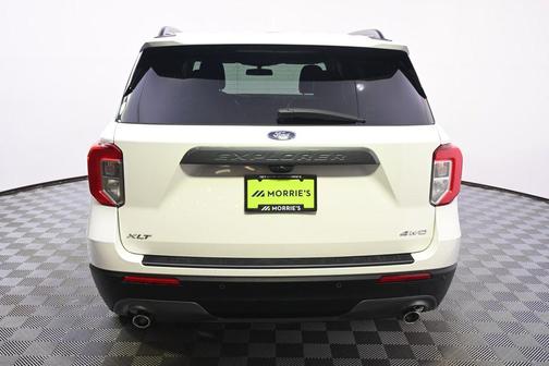 Star White Metallic Tri-Coat 2023 Ford Explorer XLT