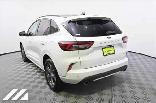 Oxford White 2023 Ford Escape ST-Line
