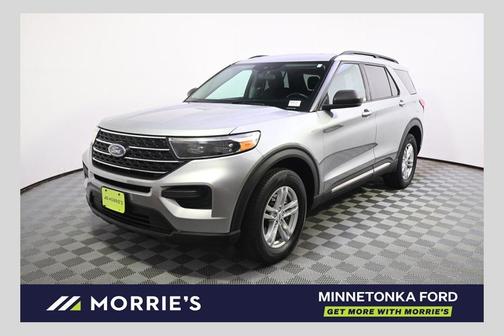 Iconic Silver Metallic 2023 Ford Explorer XLT
