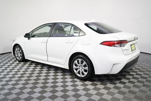 Ice Cap 2024 Toyota Corolla LE