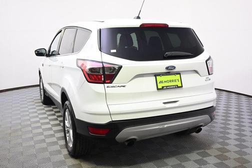 Oxford White 2017 Ford Escape SE