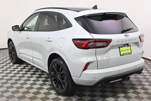 2025 Ford Escape ST-Line Elite