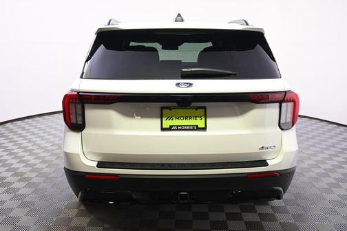 Star White Metallic Tri-Coat 2026 Ford Explorer ST-Line