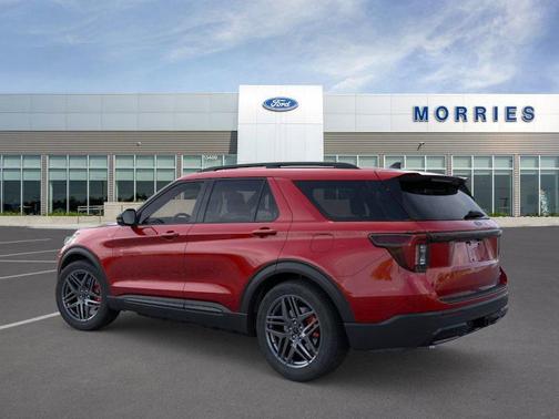 2025 Ford Explorer ST-Line