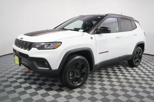 Bright White Clearcoat 2023 Jeep Compass Trailhawk