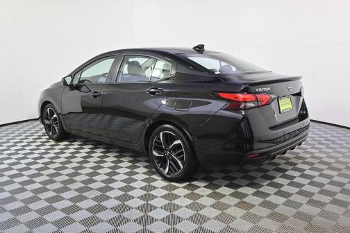 Super Black 2024 Nissan Versa 1.6 S