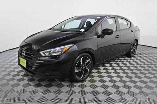 Super Black 2024 Nissan Versa 1.6 S