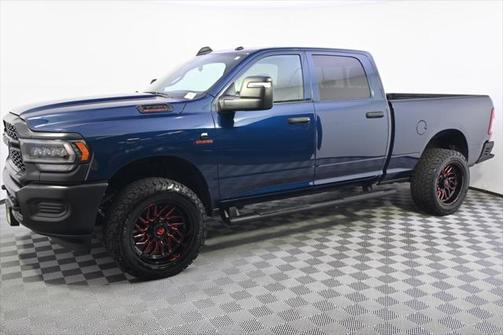 2023 RAM 3500 Tradesman Crew Cab 4x4 6'4' Box