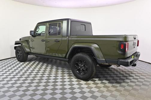 2022 Jeep Gladiator Sport