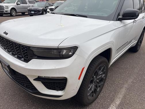 2025 Jeep Grand Cherokee Summit