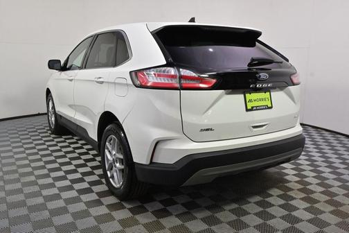 Star White Metallic Tri-Coat 2022 Ford Edge SEL