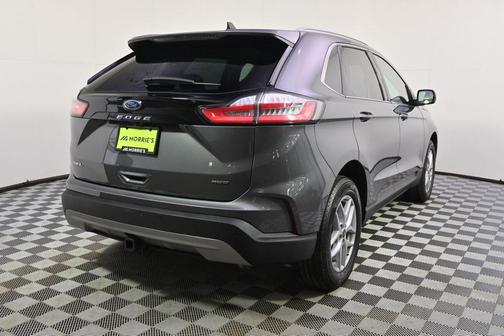 Carbonized Gray Metallic 2024 Ford Edge SEL