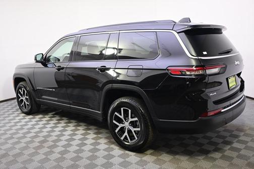 Diamond Black Crystal Pearlcoat 2025 Jeep Grand Cherokee L Limited