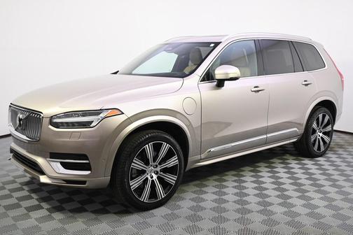 2024 Volvo XC90 Recharge Plug-In Hybrid T8 Ultimate Bright Theme 7-Seater