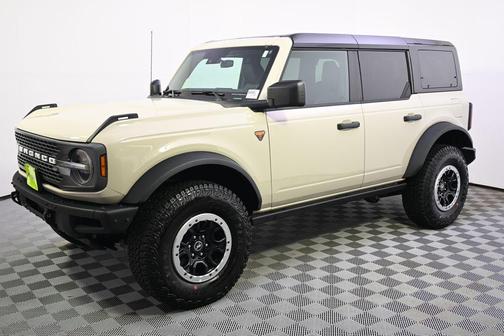 Desert Sand 2025 Ford Bronco Badlands