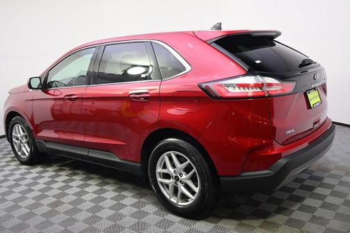 Rapid Red Metallic Tinted Clearcoat 2023 Ford Edge SEL