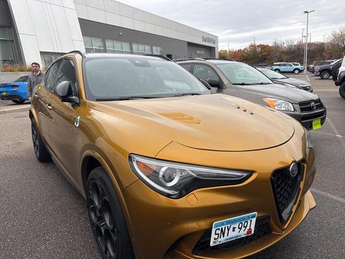 2022 Alfa Romeo Stelvio Quadrifoglio