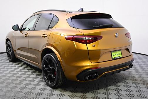 2022 Alfa Romeo Stelvio Quadrifoglio