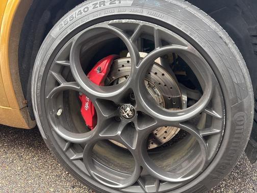 2022 Alfa Romeo Stelvio Quadrifoglio