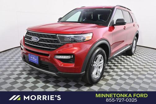 Rapid Red Metallic Tinted Clearcoat 2023 Ford Explorer XLT