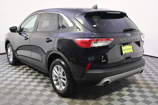 Black Metallic 2022 Ford Escape SE