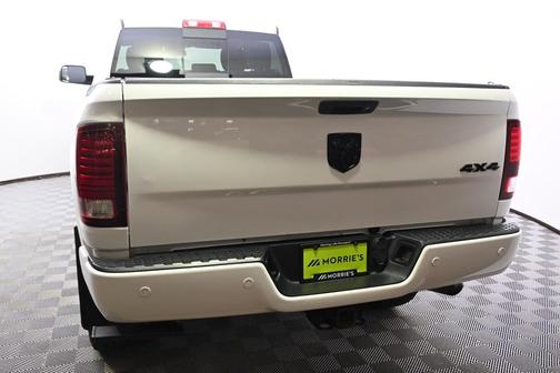 2017 RAM 2500 Laramie Crew Cab 4x4 8' Box