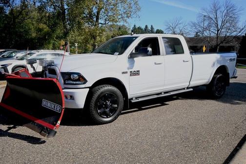 2017 RAM 2500 Laramie Crew Cab 4x4 8' Box