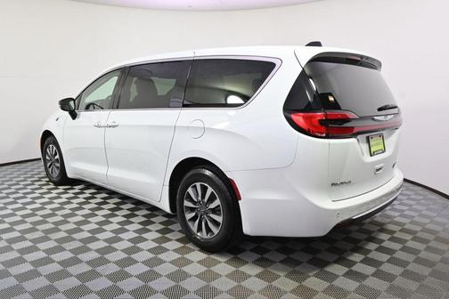 Bright White Clearcoat 2024 Chrysler Pacifica Hybrid Select