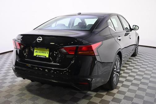 Super Black 2025 Nissan Altima 2.5 SV